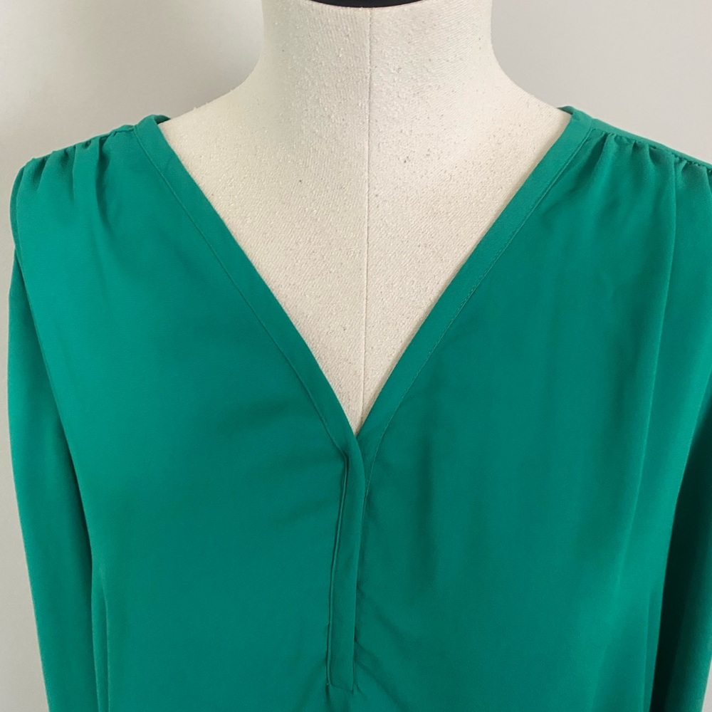Pleione Emerald Green Relaxed Blouse with V-Neck - Picture 2 of 5
